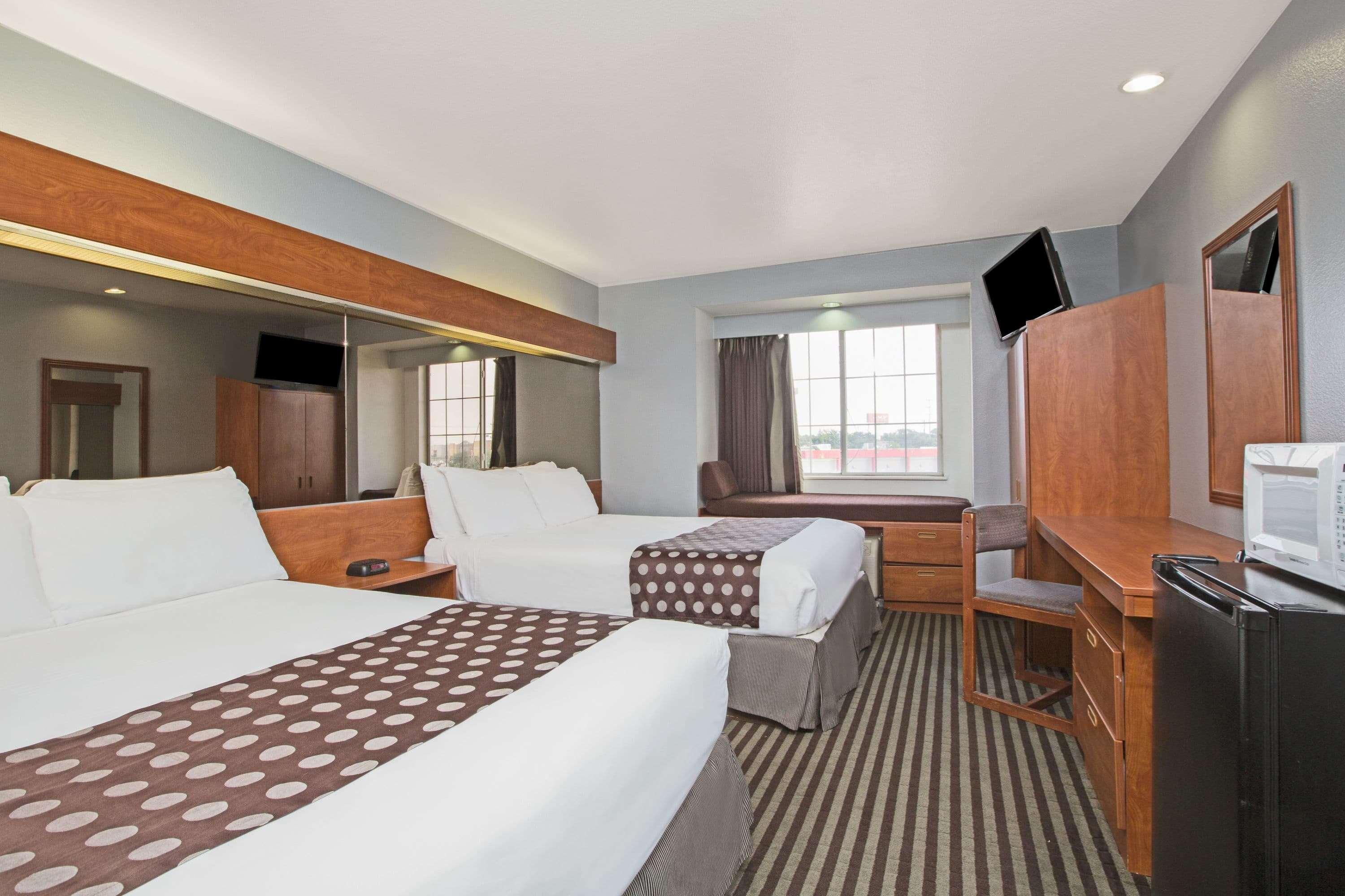 Microtel Inn & Suites By Wyndham Garland/Dallas Dış mekan fotoğraf
