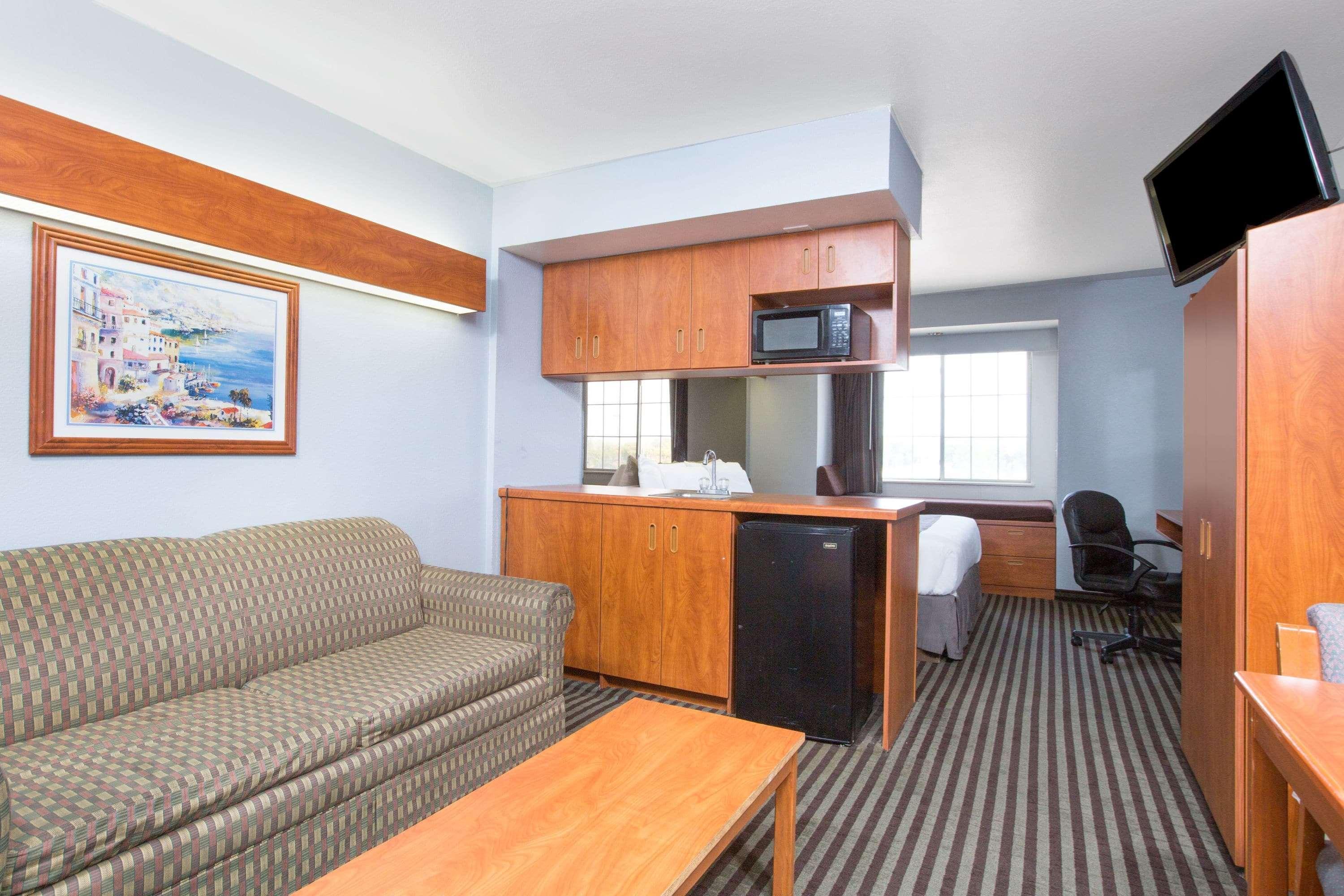 Microtel Inn & Suites By Wyndham Garland/Dallas Dış mekan fotoğraf
